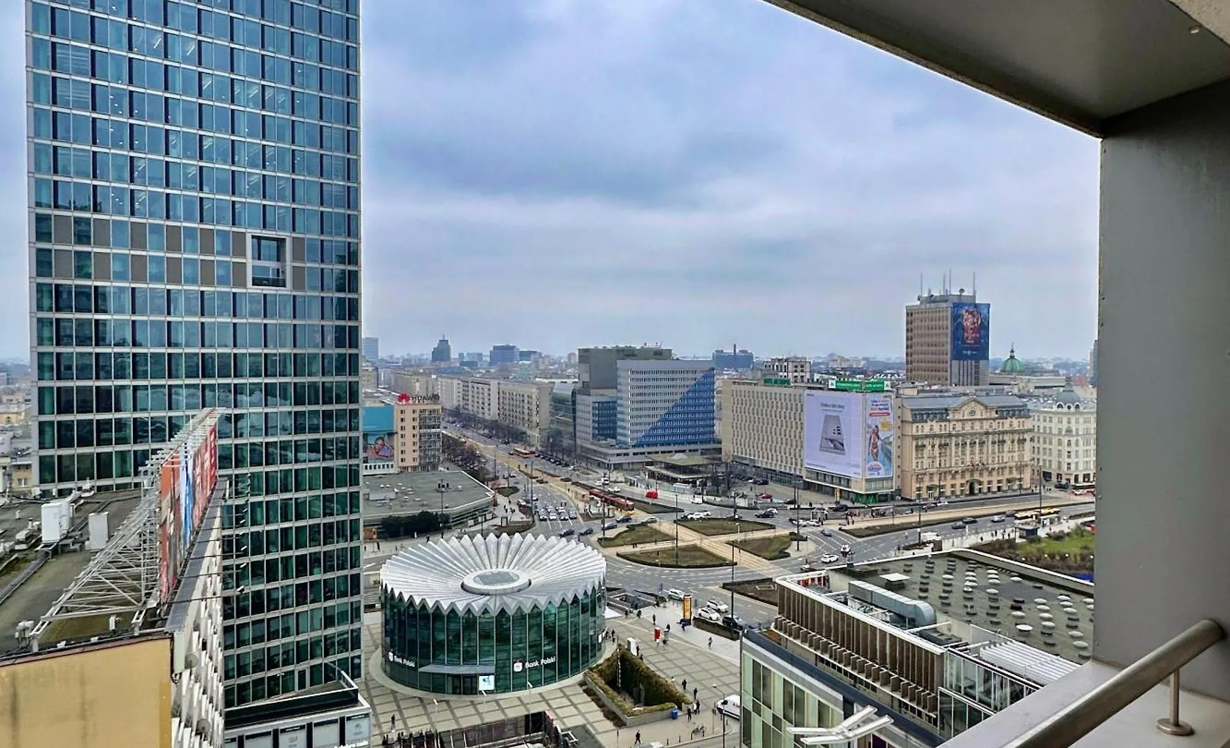 Sawa 6 Metro Fast Wifi 70'Tv Panorama Hbo, Netflix, Dsiney+ Apartment Warsaw Poland