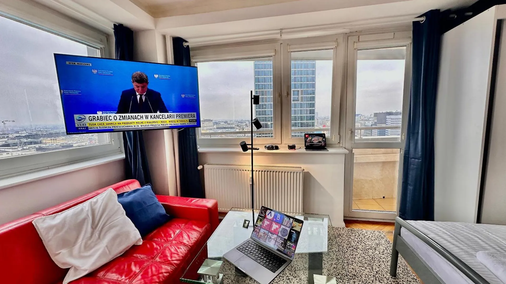 Sawa 6 Metro Fast Wifi 70'Tv Panorama Hbo, Netflix, Dsiney+ Apartment Warsaw