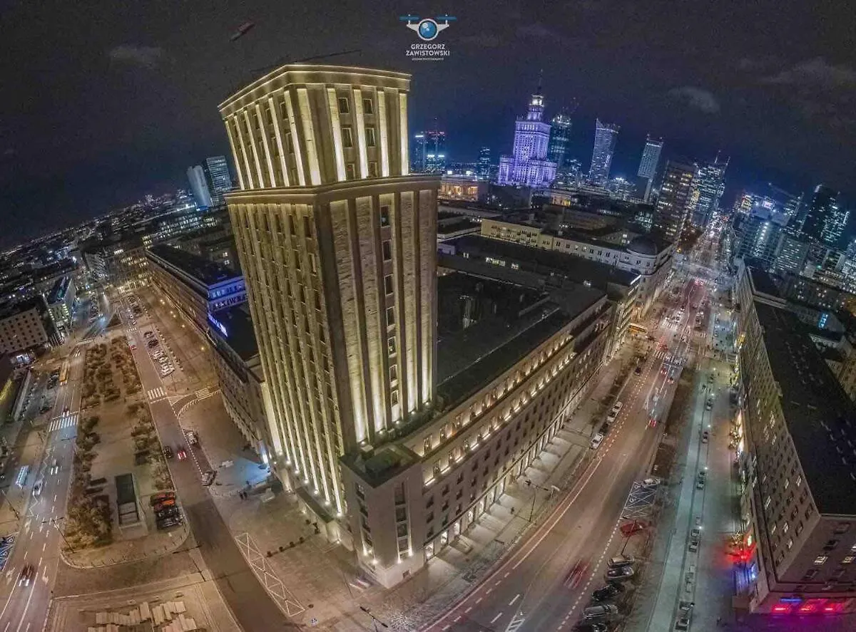 Sawa 6 Metro Fast Wifi 70'Tv Panorama Hbo, Netflix, Dsiney+ Apartment Warsaw