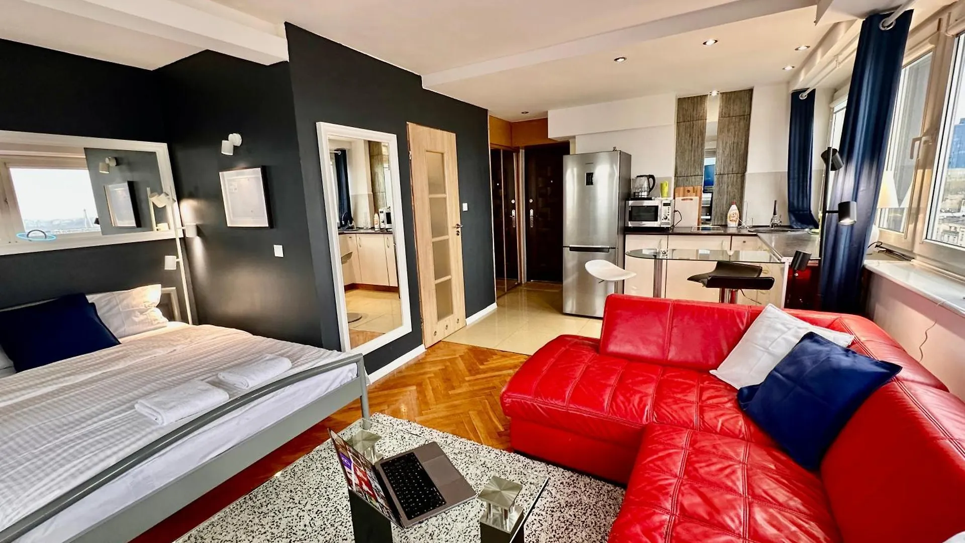 Sawa 6 Metro Fast Wifi 70'Tv Panorama Hbo, Netflix, Dsiney+ Apartment Warsaw 0*,  Poland